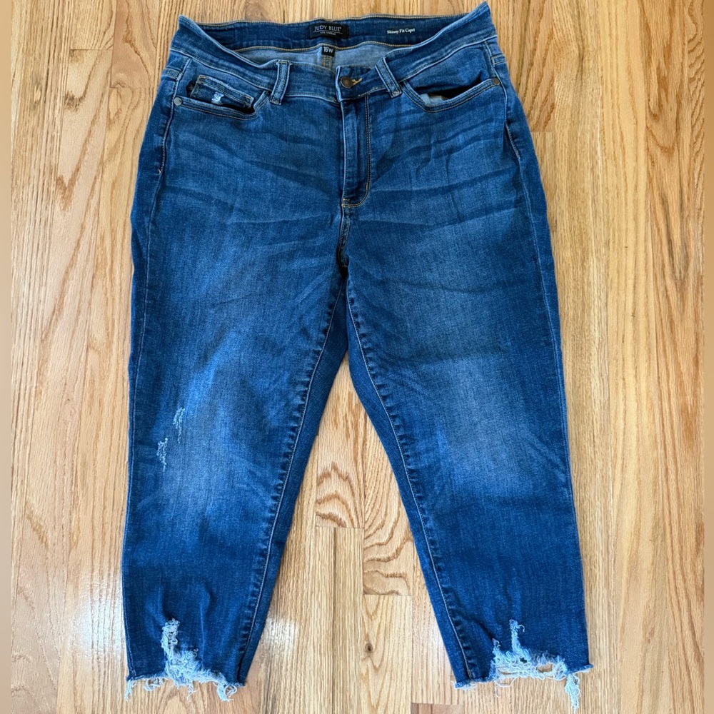 Judy Blue skinny fit capris